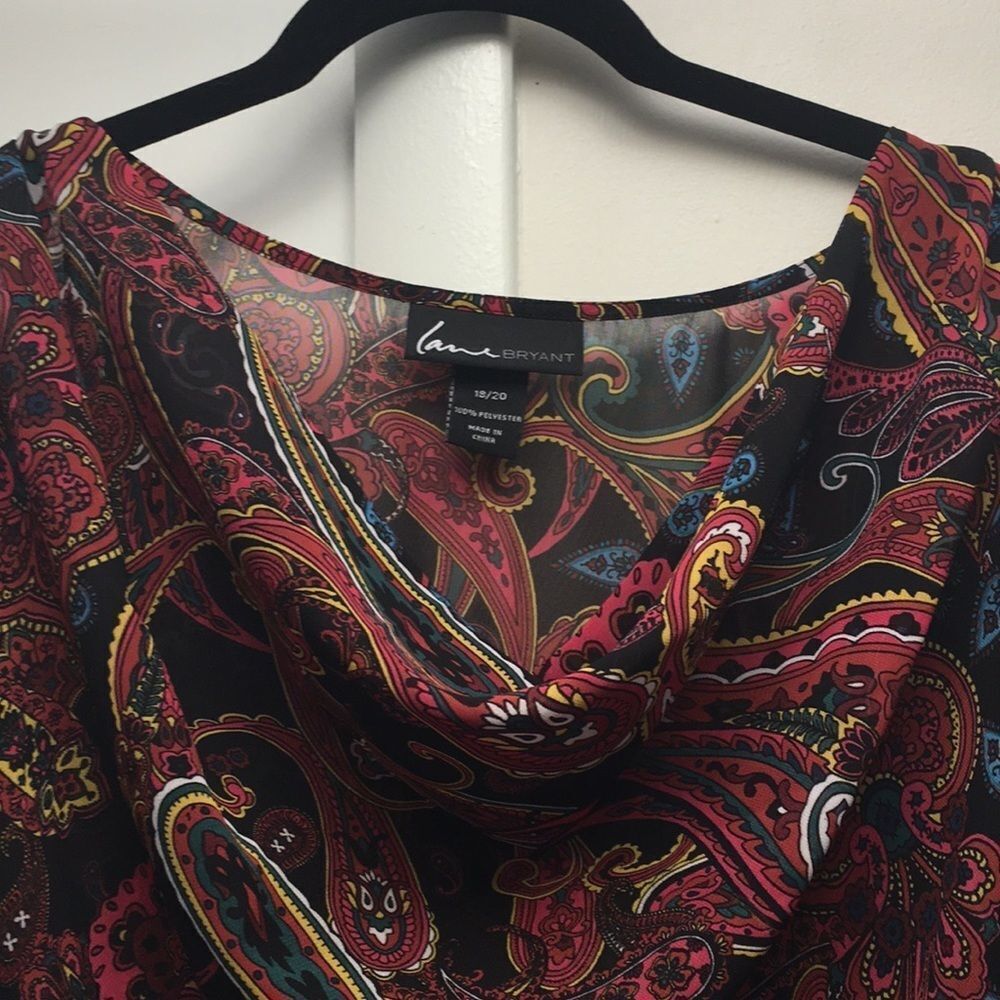 Beautiful Paisley Pattern Blouse - Picture 2 of 3